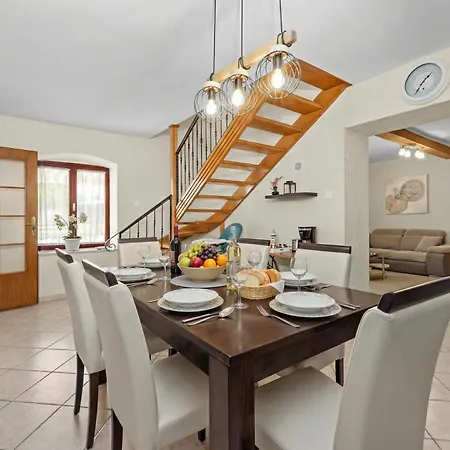 Ancora With Private Pool - Happy Apartmán *
