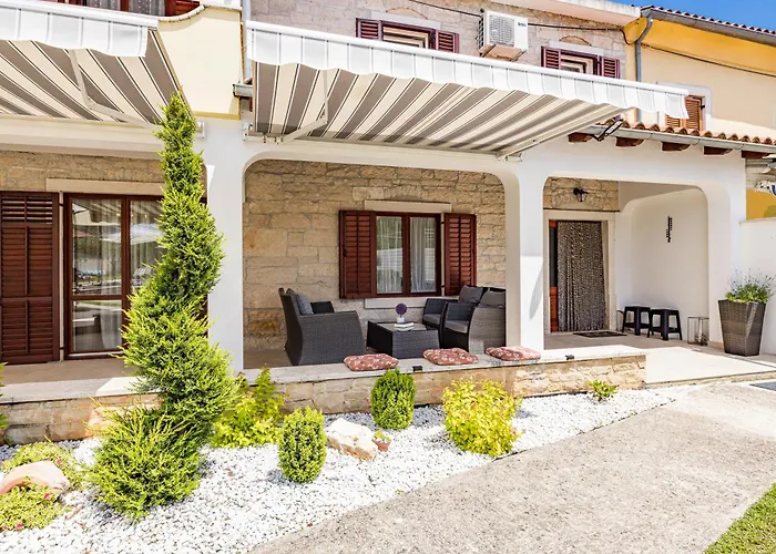 Ancora With Private Pool - Happy *