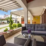 Ancora With Private Pool - Happy Hreljici