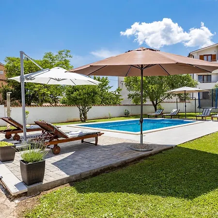 Apartamento Ancora With Private Pool - Happy